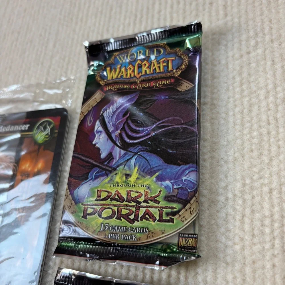 World of Warcraft Through the Dark‎ Portal 2 Sealed Packs & Oversized Hero Card